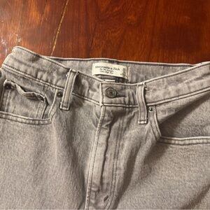 Abercrombie & Fitch Women's Gray Straight Leg *Curve Love* Jeans